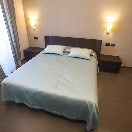Borghese Prestige 4* Rzym