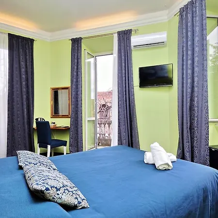 Relais At Via Veneto Pensjonat 2*