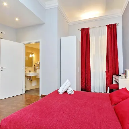 Relais At Via Veneto 2* Rzym