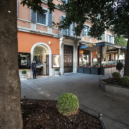 Relais At Via Veneto Pensjonat